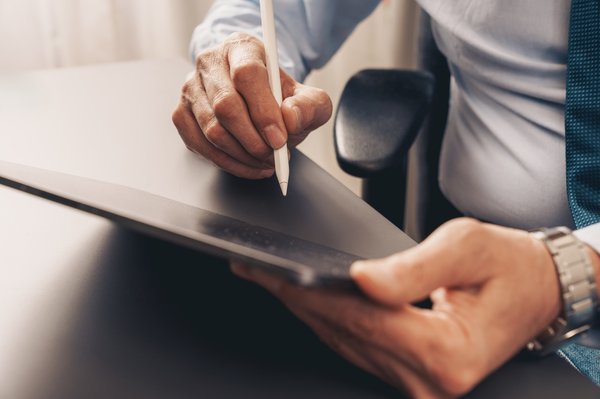 Top 5 signatures électroniques adaptées à vos besoins spécifiques