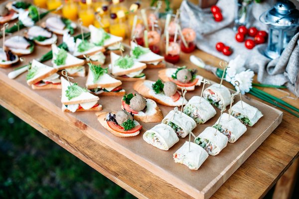 Choisissez le meilleur traiteur pour votre cocktail déjeunatoire